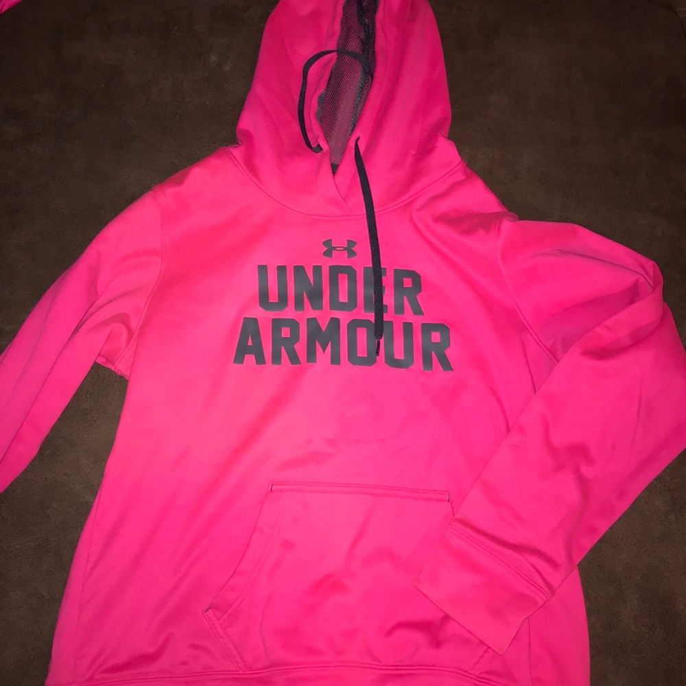 Women’s Under Armour sweatshirt hoodie.